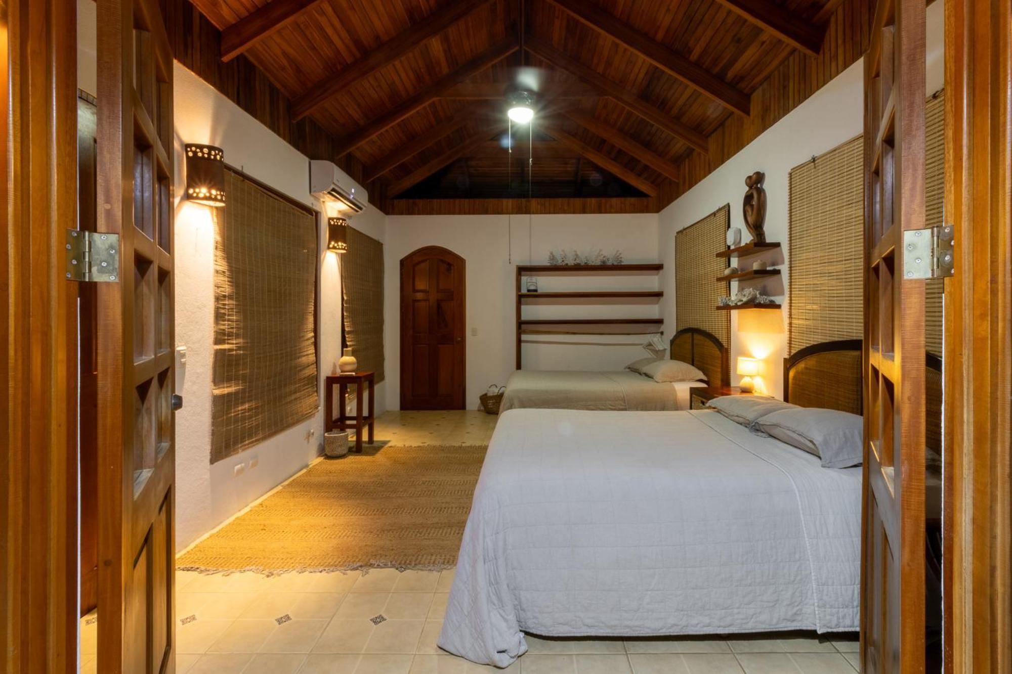 Hotel Blue Surf Sanctuary à Playa Santa Teresa  Extérieur photo